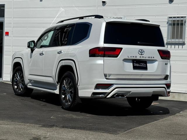 2023 Toyota Land Cruiser ZX