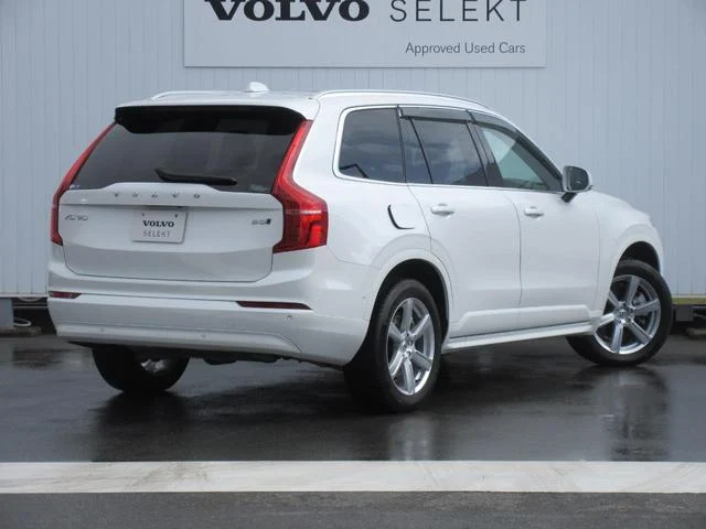2020 VOLVO XC90 B5